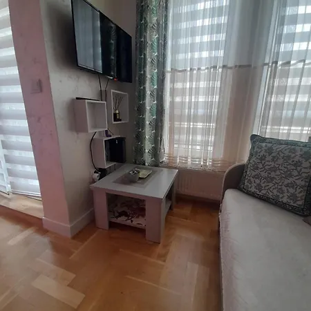 Talija アパート クラグイェヴァツ